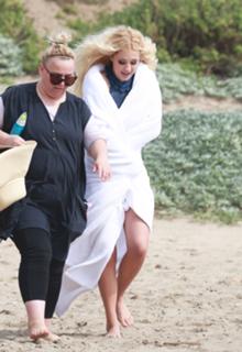 Ava Locklear feet photo thumbnail