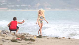 Ava Locklear feet photo thumbnail