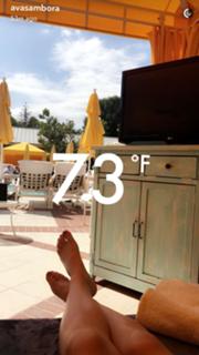 Ava Locklear feet photo thumbnail