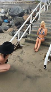 Ava Locklear feet photo thumbnail