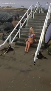 Ava Locklear feet photo thumbnail