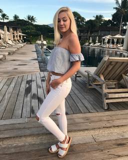 Ava Locklear feet photo thumbnail