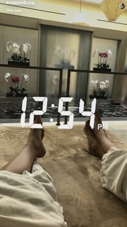 Ava Locklear feet photo thumbnail