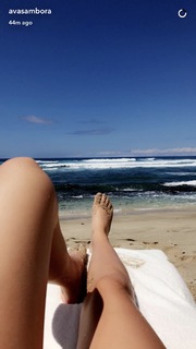 Ava Locklear feet photo thumbnail