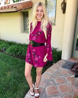 Ava Locklear feet photo thumbnail