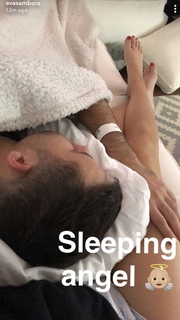 Ava Locklear feet photo thumbnail