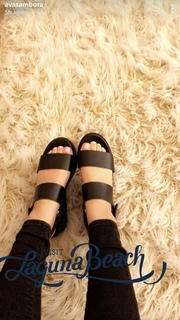 Ava Locklear feet photo thumbnail