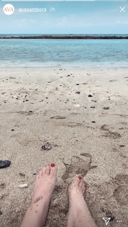 Ava Locklear feet photo thumbnail