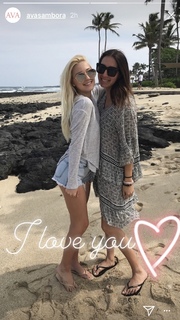 Ava Locklear feet photo thumbnail