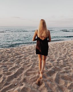 Ava Locklear feet photo thumbnail