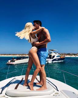 Ava Locklear feet photo thumbnail