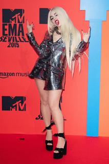 Ava Max feet photo thumbnail
