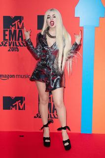 Ava Max feet photo thumbnail