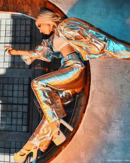 Ava Max feet photo thumbnail