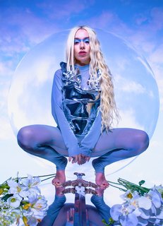 Ava Max feet photo thumbnail