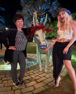 Ava Max feet photo thumbnail