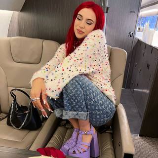 Ava Max feet photo thumbnail