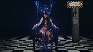 Ava Max feet photo thumbnail