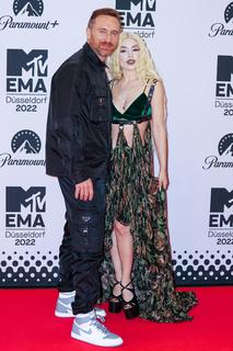 Ava Max feet photo thumbnail