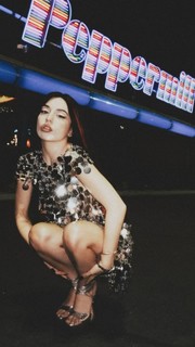 Ava Max feet photo thumbnail