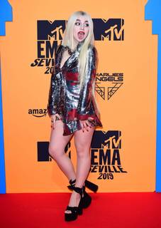Ava Max feet photo thumbnail