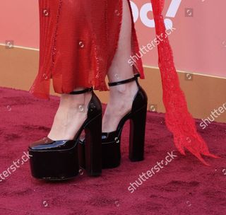 Ava Max feet photo 4
