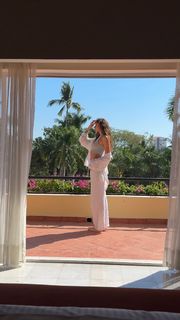 Ava Michelle feet photo thumbnail