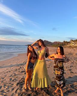 Ava Michelle feet photo thumbnail