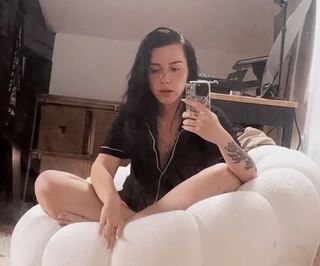 Ava Mind feet photo 3