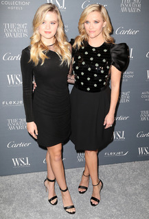 Ava Phillippe feet photo thumbnail