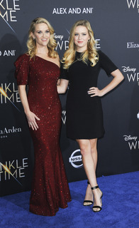 Ava Phillippe feet photo thumbnail