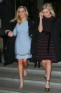 Ava Phillippe feet photo thumbnail