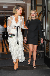 Ava Phillippe feet photo thumbnail