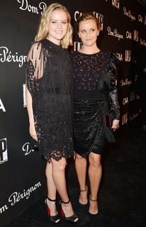 Ava Phillippe feet photo thumbnail