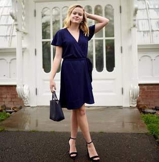 Ava Phillippe feet photo thumbnail