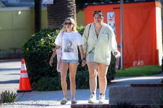 Ava Phillippe feet photo thumbnail