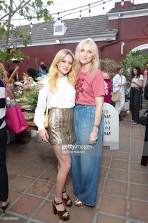 Ava Phillippe feet photo thumbnail