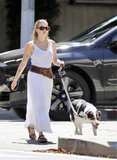 Ava Phillippe feet photo thumbnail