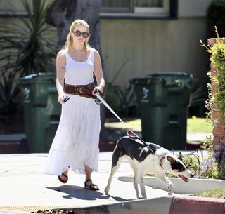 Ava Phillippe feet photo thumbnail