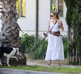 Ava Phillippe feet photo thumbnail