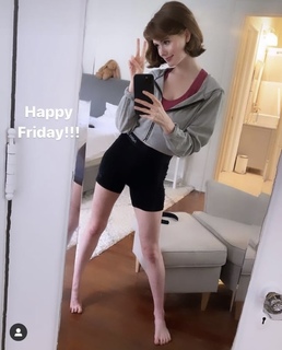 Avalon Warren feet photo 8