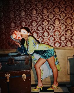 Avani Gregg feet photo thumbnail