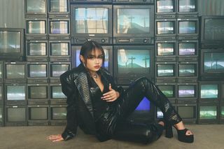 Avani Gregg feet photo thumbnail