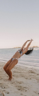 Avani Gregg feet photo thumbnail