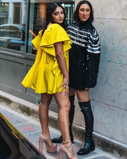 Avani Gregg feet photo thumbnail