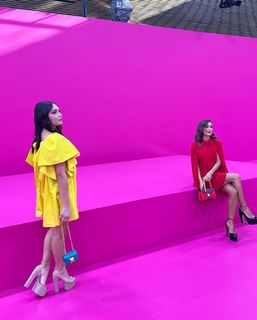 Avani Gregg feet photo thumbnail