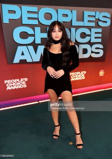 Avani Gregg feet photo thumbnail