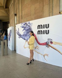 Avani Gregg feet photo thumbnail