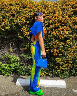 Avani Gregg feet photo thumbnail