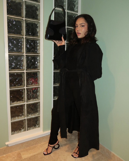 Avani Gregg feet photo thumbnail